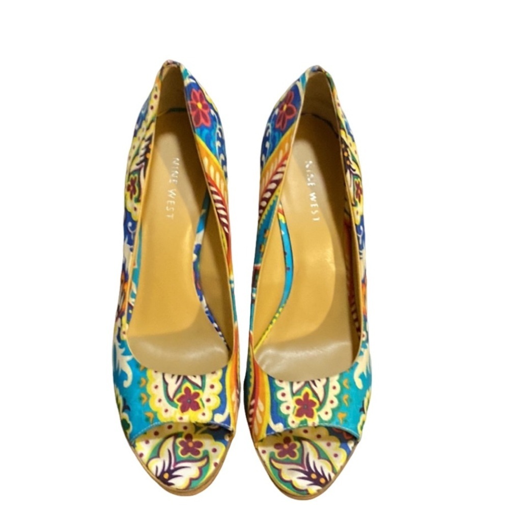 Nine West Wild Thing Cork Wedges. Bright Floral Paisley. Peep Toe. Size 8.